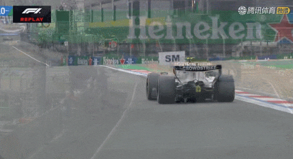 kaiyun-19岁安东内利，在上海夺冠！F1中国大奖赛历史首次：车手严重受伤，直升机11分钟送到华山医院，最新消息→