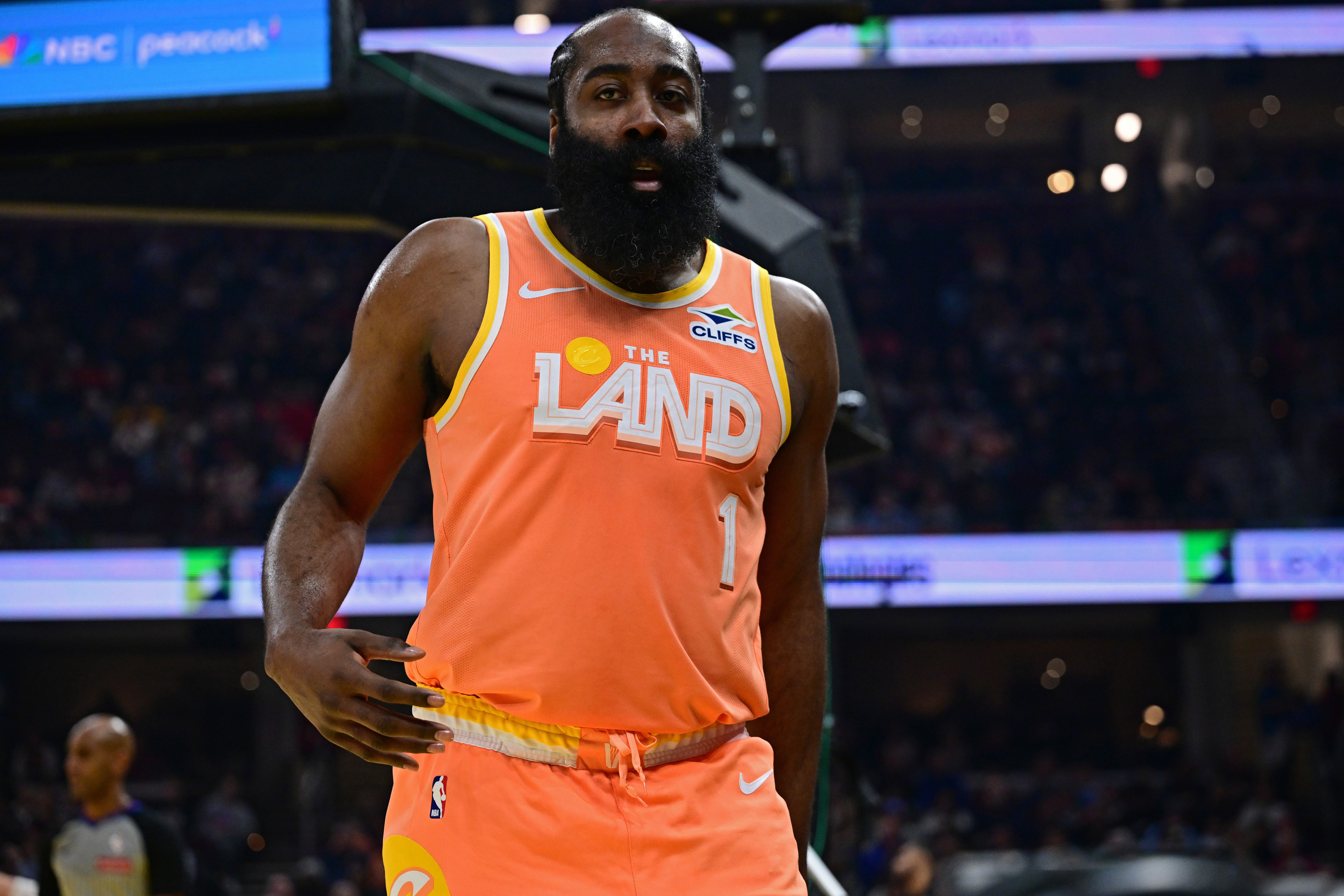 开云官网入口-追梦：哈登是最顶级的控卫之一 乔科韦等二号位不会场均送11助！